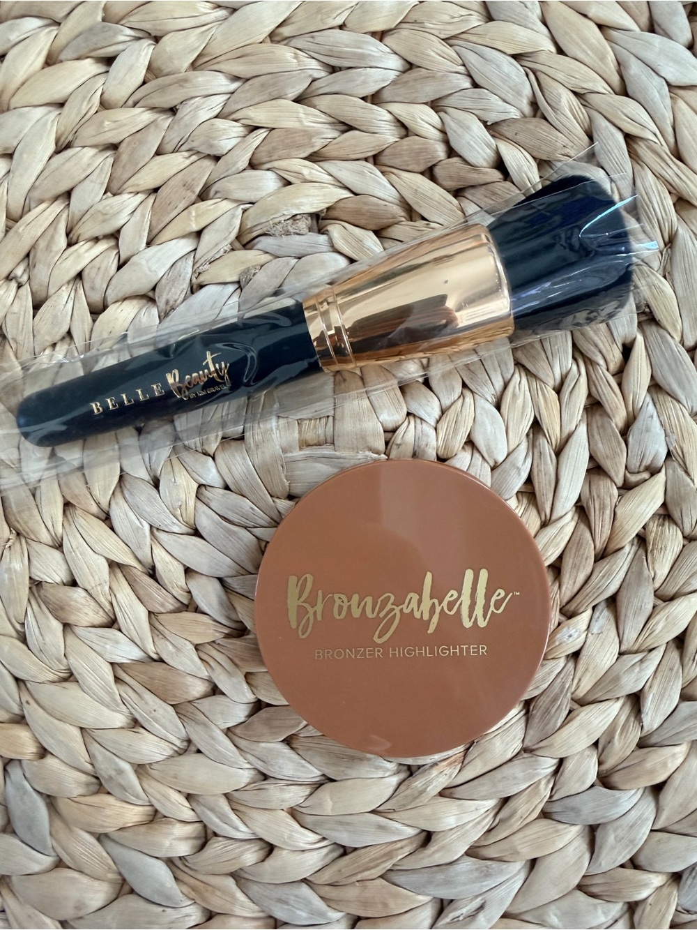 NEW Belle Beauty Bronzabelle Bronzer Highlighter Tuscan Sun + Brush